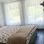 بيت للعطل с басейн и джакузи *