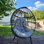 Nyaraló с басейн и джакузи