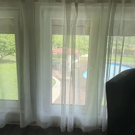 с басейн и джакузи Сasa de vacaciones