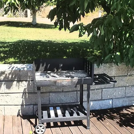 с басейн и джакузи Nyaraló