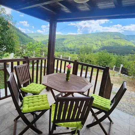 с басейн и джакузи Casa vacanze