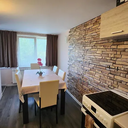 с басейн и джакузи Vakantiehuis Goranovtsi