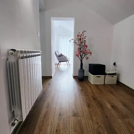 с басейн и джакузи 펜션