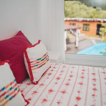 с басейн и джакузи * Goranovtsi