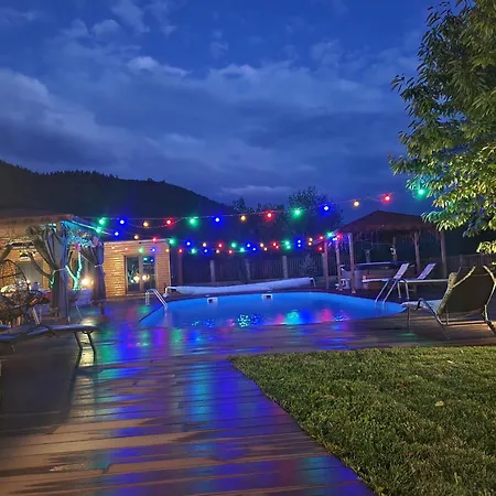 с басейн и джакузи Goranovtsi