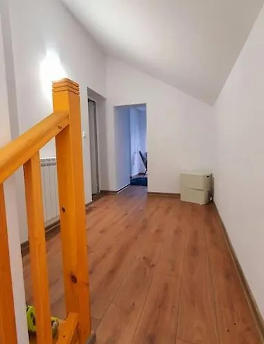 с басейн и джакузи * Goranovtsi