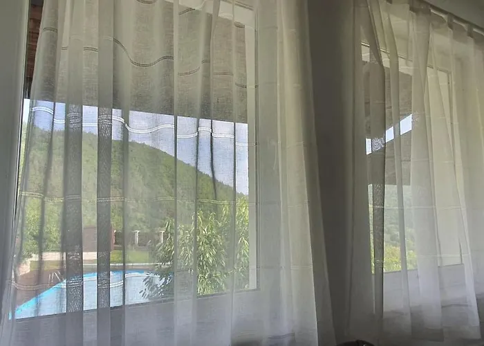 Prázdninový dům с басейн и джакузи Goranovtsi