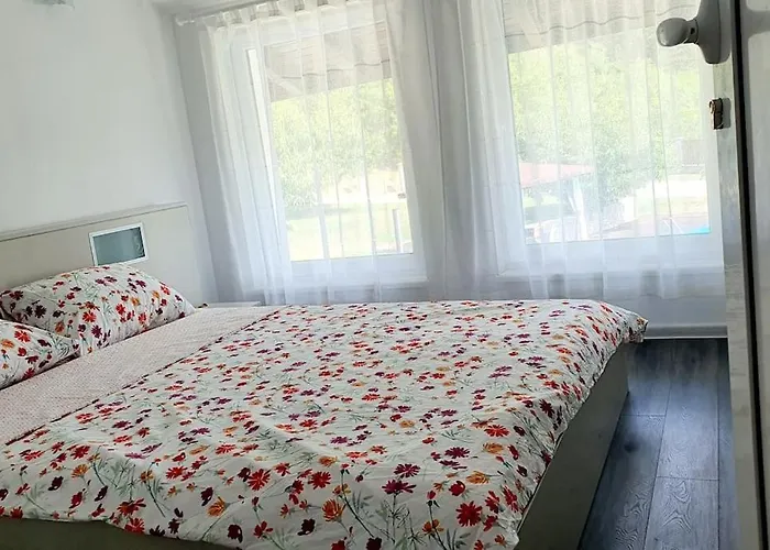 Prázdninový dům с басейн и джакузи