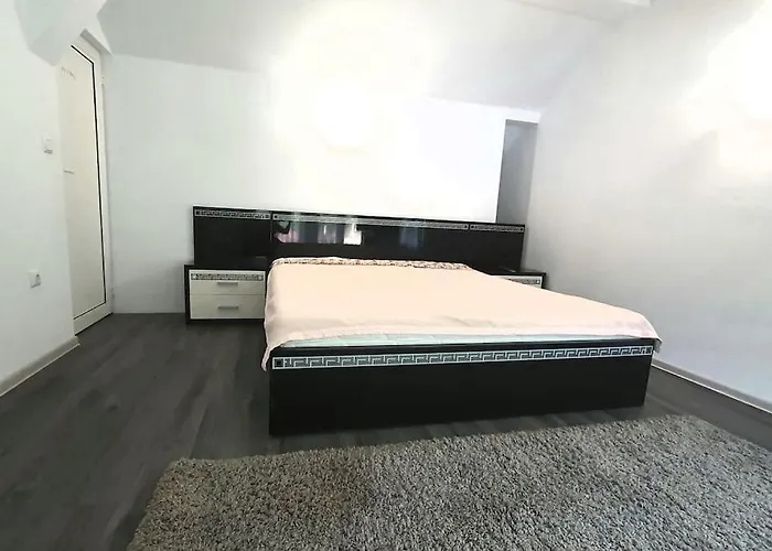 Prázdninový dům с басейн и джакузи