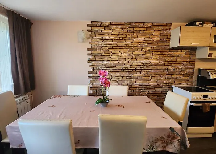 с басейн и джакузи Prázdninový dům Goranovtsi