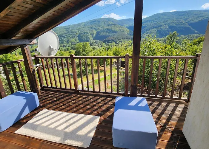 с басейн и джакузи *